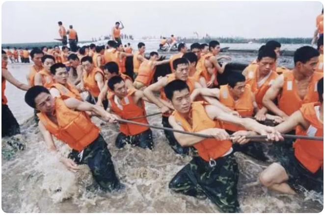 98年抗洪，中央決定最后關頭炸堤分洪，朱镕基：等等，我再加句話
