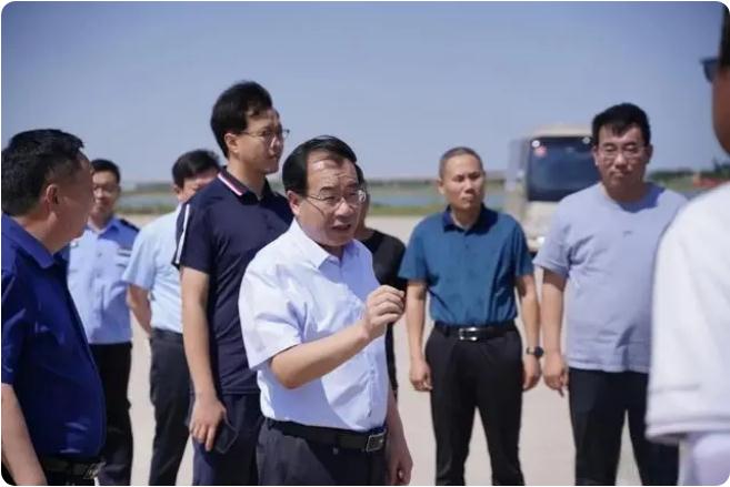 王錦山督導(dǎo)檢查河道防汛、防溺水工作